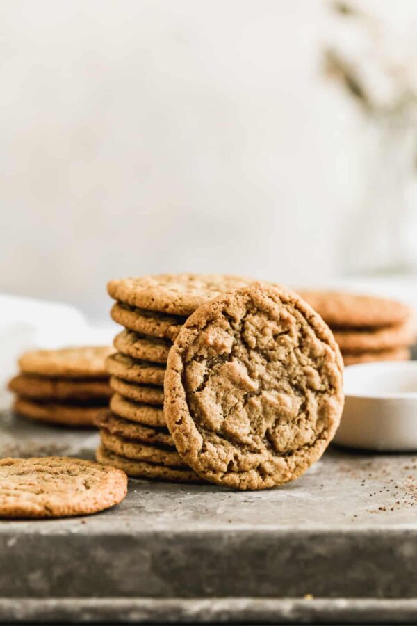 Yummy Factory Vegan Gingersnap Cookie