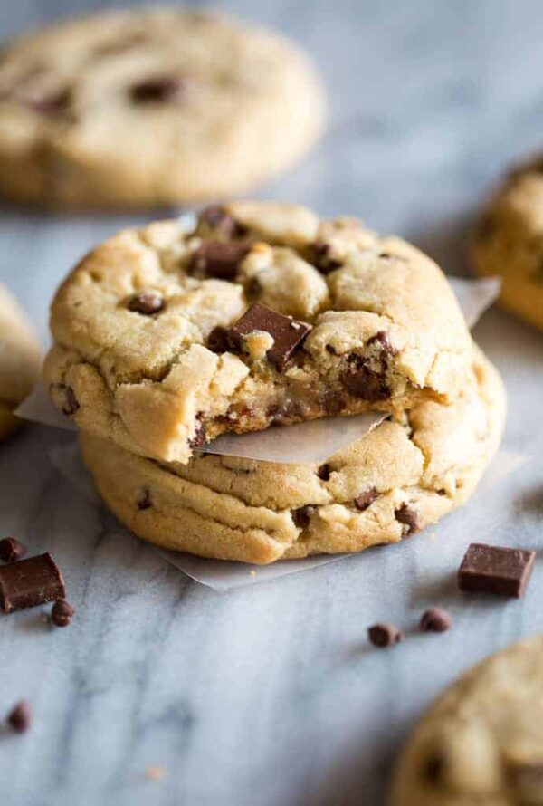 Yummy Factory Vegan Jumbo Chocolate Chip Cookie